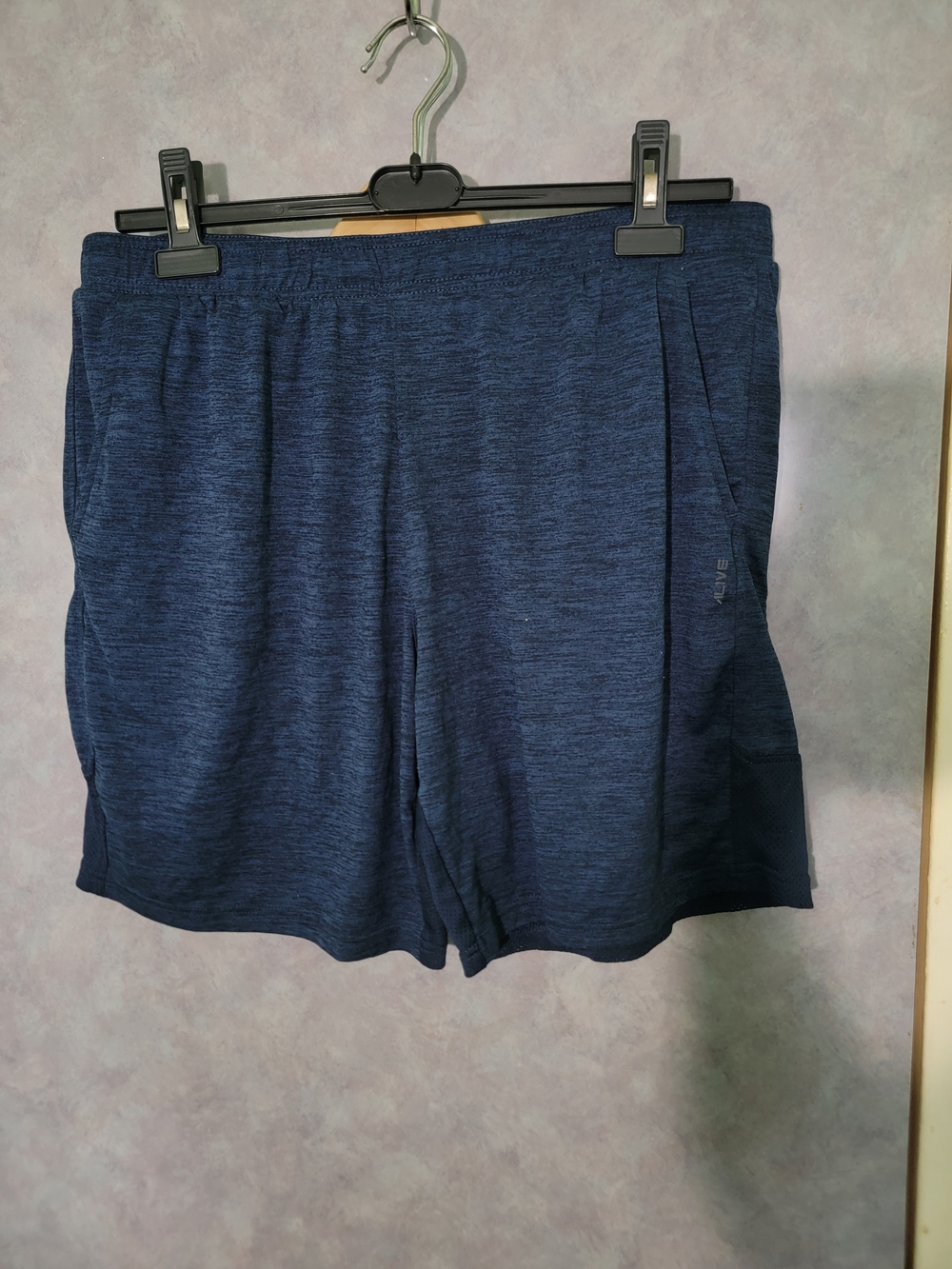 Alive Free W Purch Athletic Performance Shorts in Navy - Lightweight Activewear